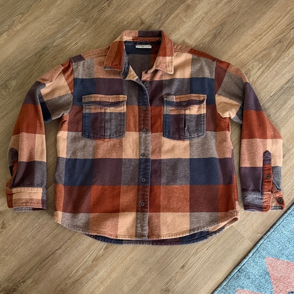 Jetty Tops - Jetty Plaid Flannel Shirt size M